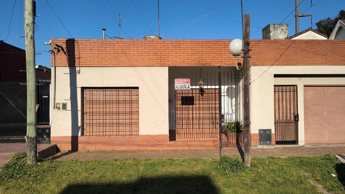 Foto de Alquiler Casa tipo Departamento Amueblado con cochera. en Quilmes, imagen 1