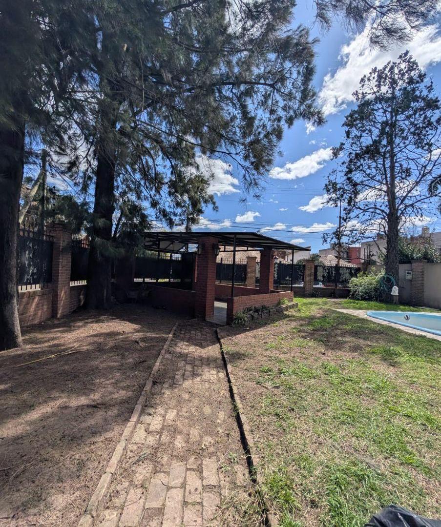 Foto de Quilmes Barrio Parque Calchaqui J. Blanco (383) 4310 Chalet en 2, imagen 2