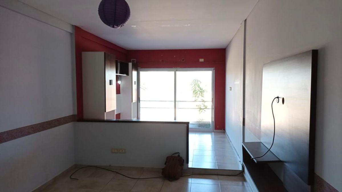 Foto de Alquiler Depto Monoambiente con cochera a 4 cuadras de Av Calchaqui, imagen 3
