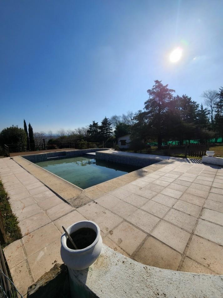 Complejo de Cabañas, Salon de Comedor, Casa Principal, Piscina y Salon Comercial Sobre Ruta 5