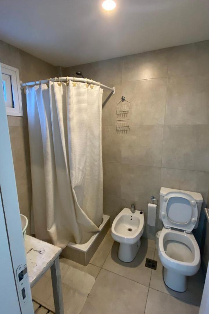 Foto de Departamento de 47 m² con 1 dormitorio en alquiler en La Perla, imagen 3