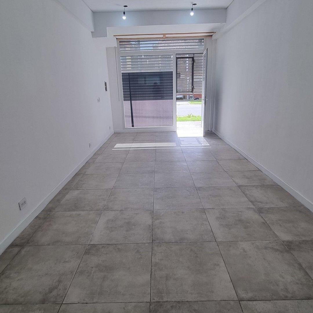 Foto de Local comercial en Alquiler en Constitución, imagen 4