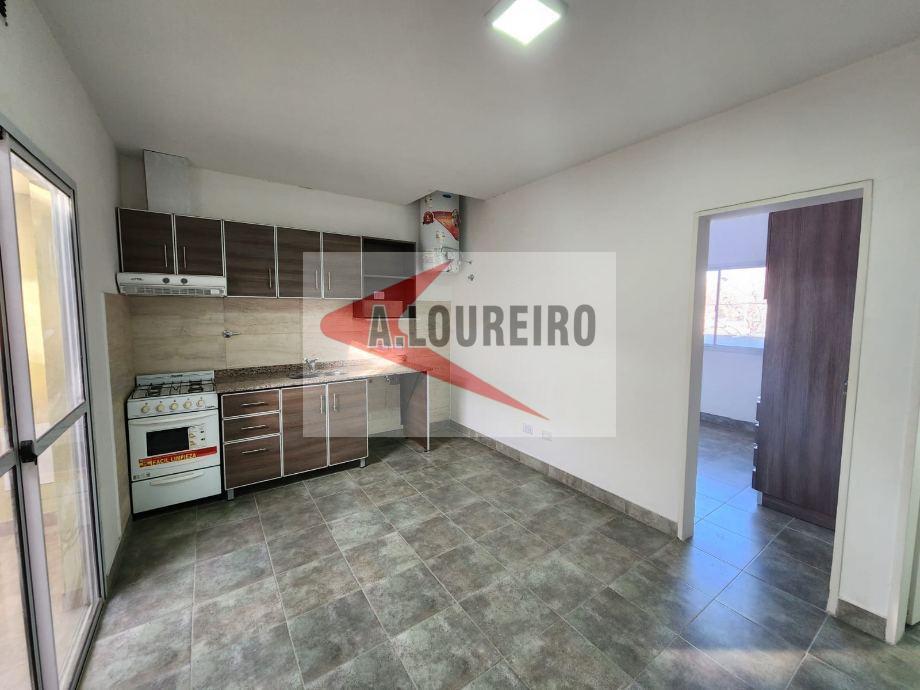 Foto de Departamento en alquiler a 3 cuadras de la estación!!!, imagen 2
