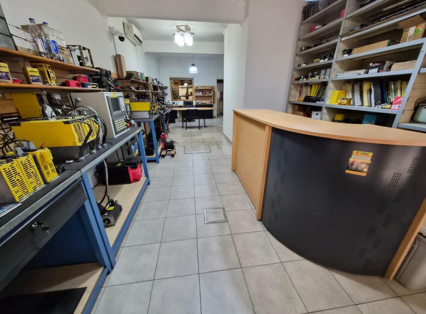 Foto de Local y departamento en venta sobre Avenida Espora en Burzaco!!, imagen 2