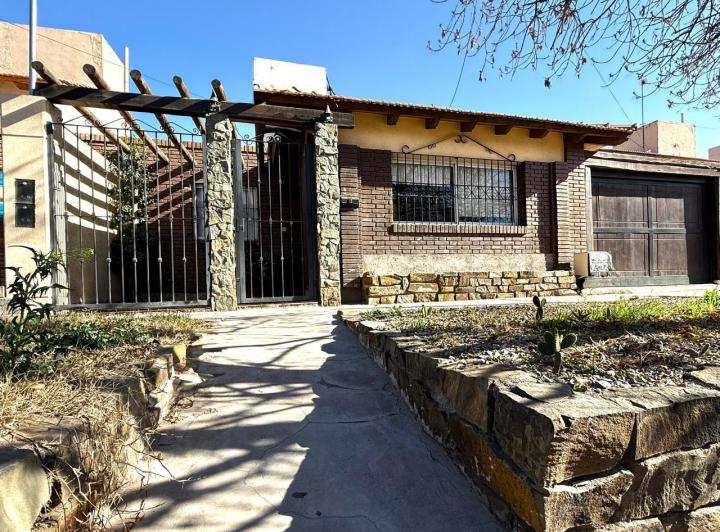 Casa En Venta en Guaymallén 1