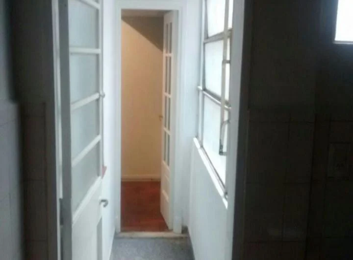 Departamento de 4 ambientes al frente con balcón 4