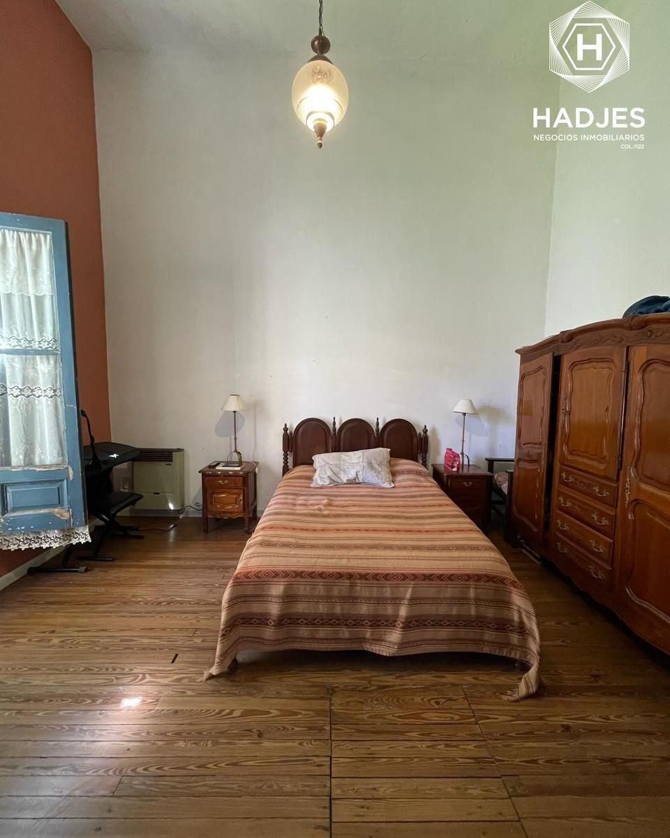 VENTA DE CASA 3 AMBIENTES BERNAL