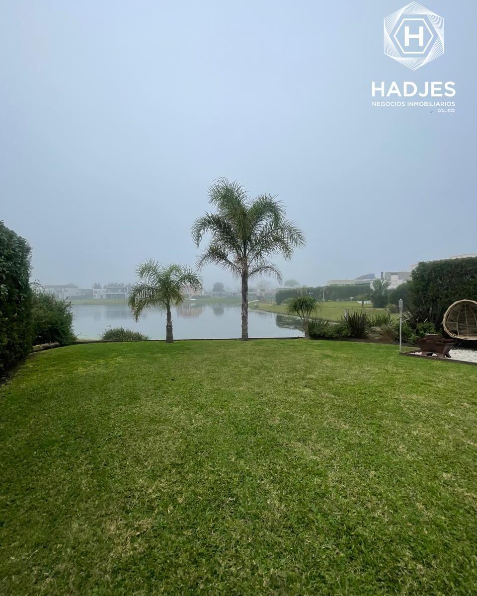 VENTA DE CASA BARRIO LOS TRONCOS