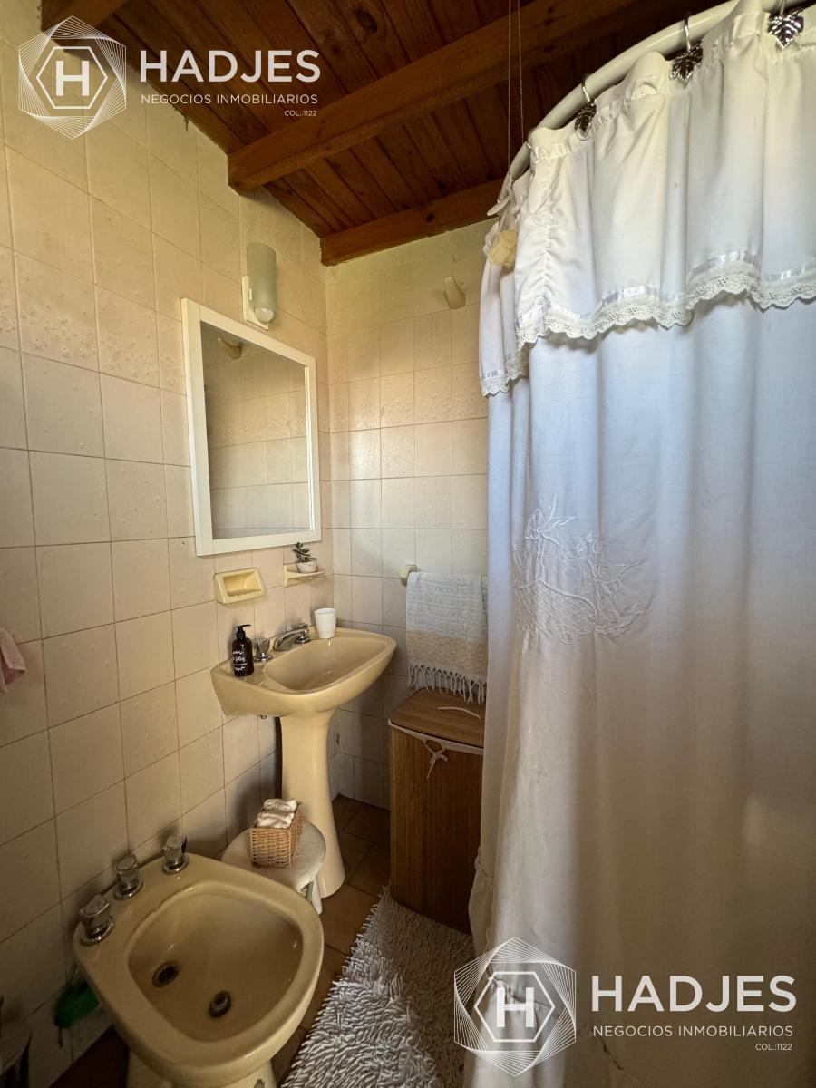 Casa en Venta Espaciosa Propiedad de 4 Ambientes con Quincho y Piscina en Bernal 4
