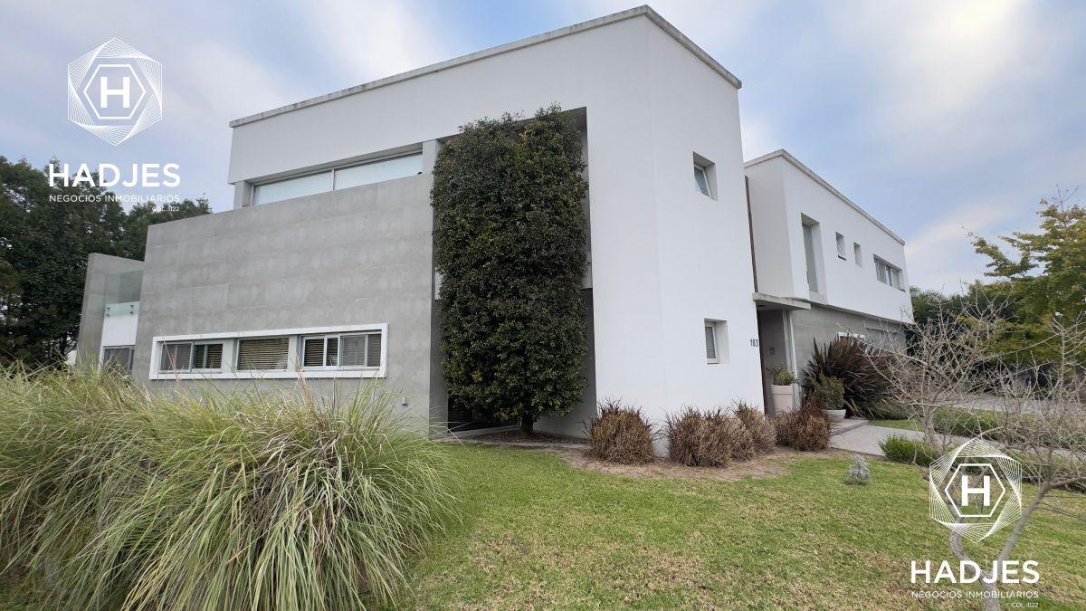 Exclusiva residencia de 7 ambientes en Barrio Privado Los Troncos – Berazategui