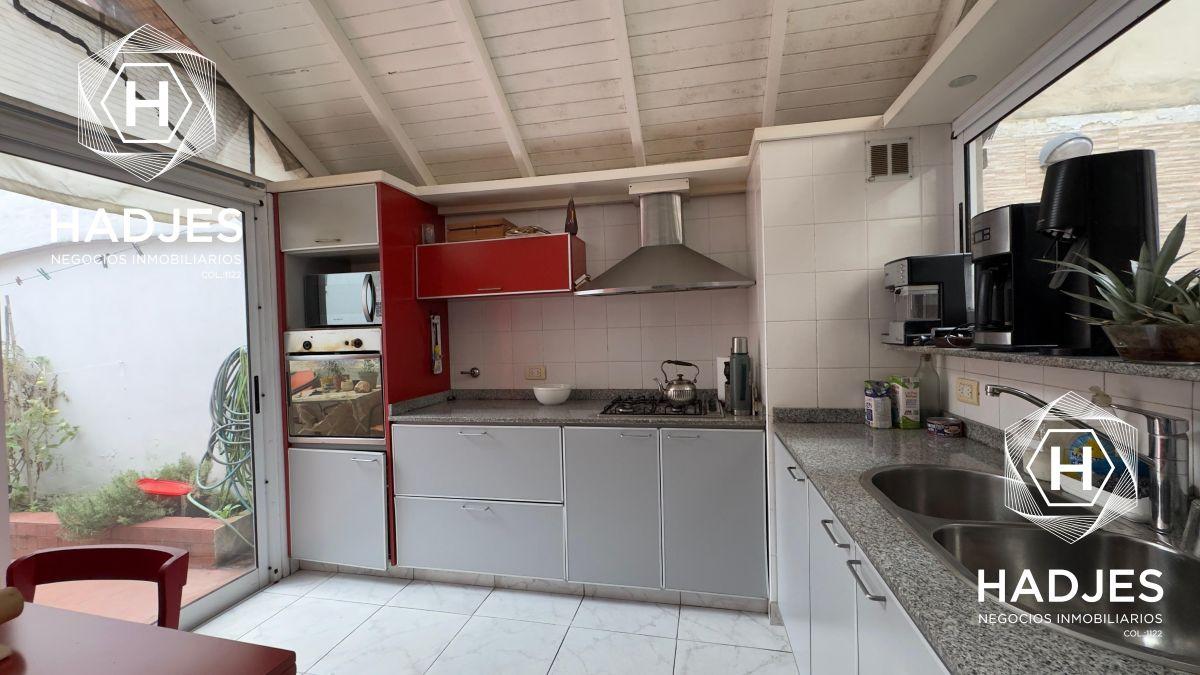 Foto de VENTA CASA 4 AMBIENTES BERNAL, imagen 1