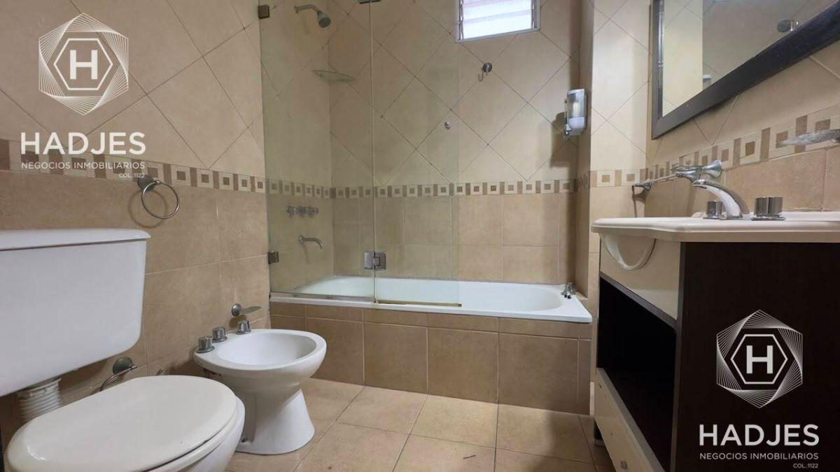 Foto de DEPARTAMENTO a la venta semipiso, tres ambientes, con dos balcones en, imagen 4