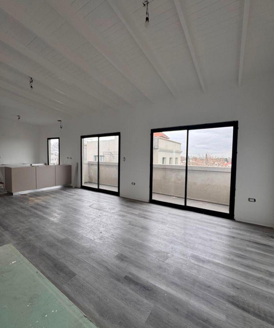Foto de Departamento 3 ambientes con terraza propia Bernal, imagen 1