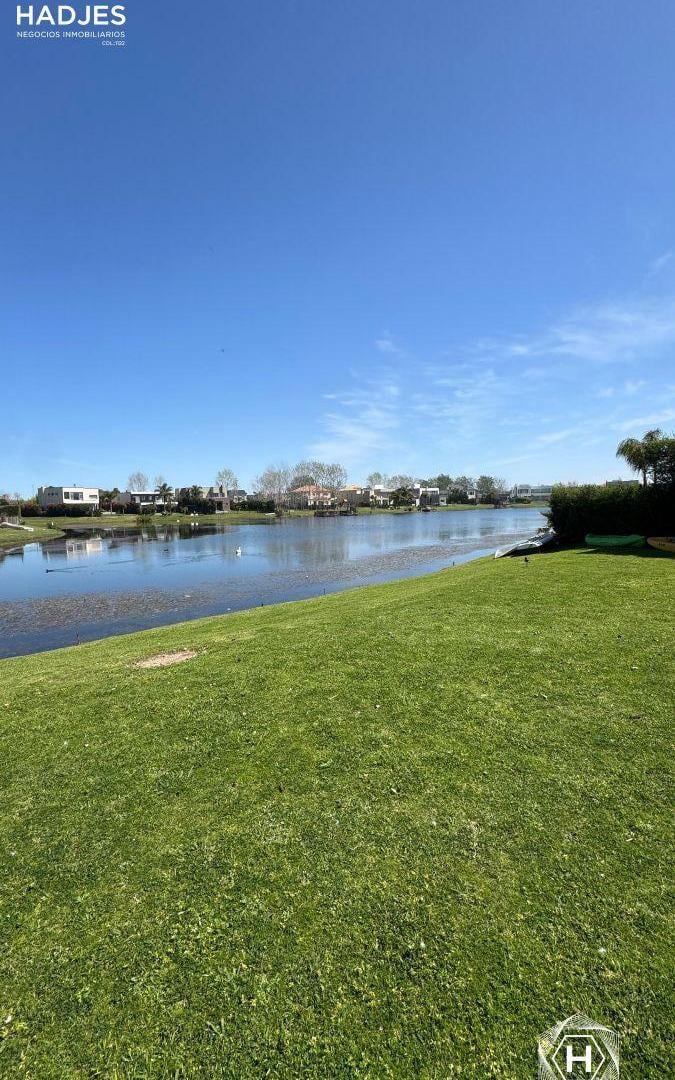 Foto de LOTE A LA LAGUNA EN VENTA BARRIO PRIVADO LOS TRONCOS, imagen 3