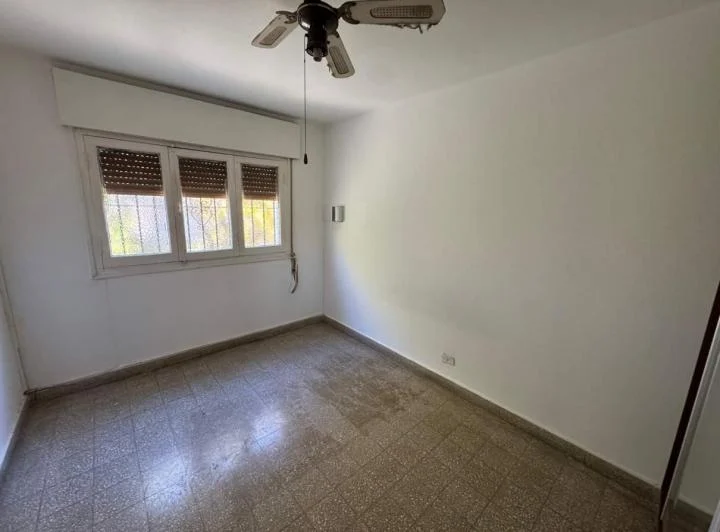 CASA DE 3 DORMITORIOS EN ALQUILER BARRIO AMPLIACION PUEYRREDON 4