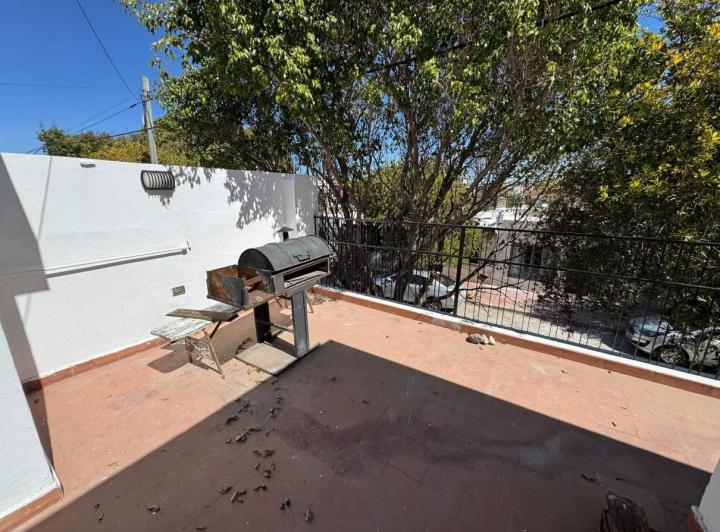 CASA DE 3 DORMITORIOS EN ALQUILER BARRIO AMPLIACION PUEYRREDON 3