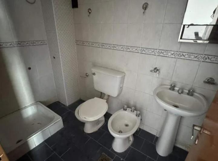 DEPTO EN ALQUILER BARRIO ALBERDI DE 1 DORMITORIO 4