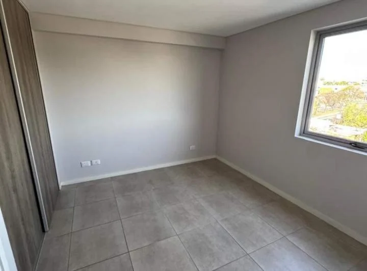 DEPTO 2 DORMITORIOS 2 BAÑOS Y BALCON EN ALTO ALBERDI 5