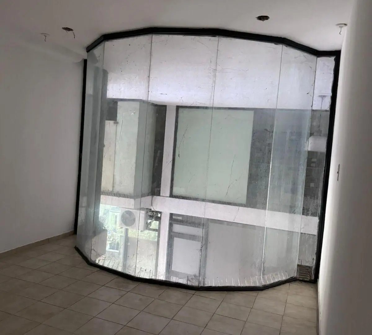 OFICINA DE 2 AMBIENTES EN ALQUILER CENTRO 3