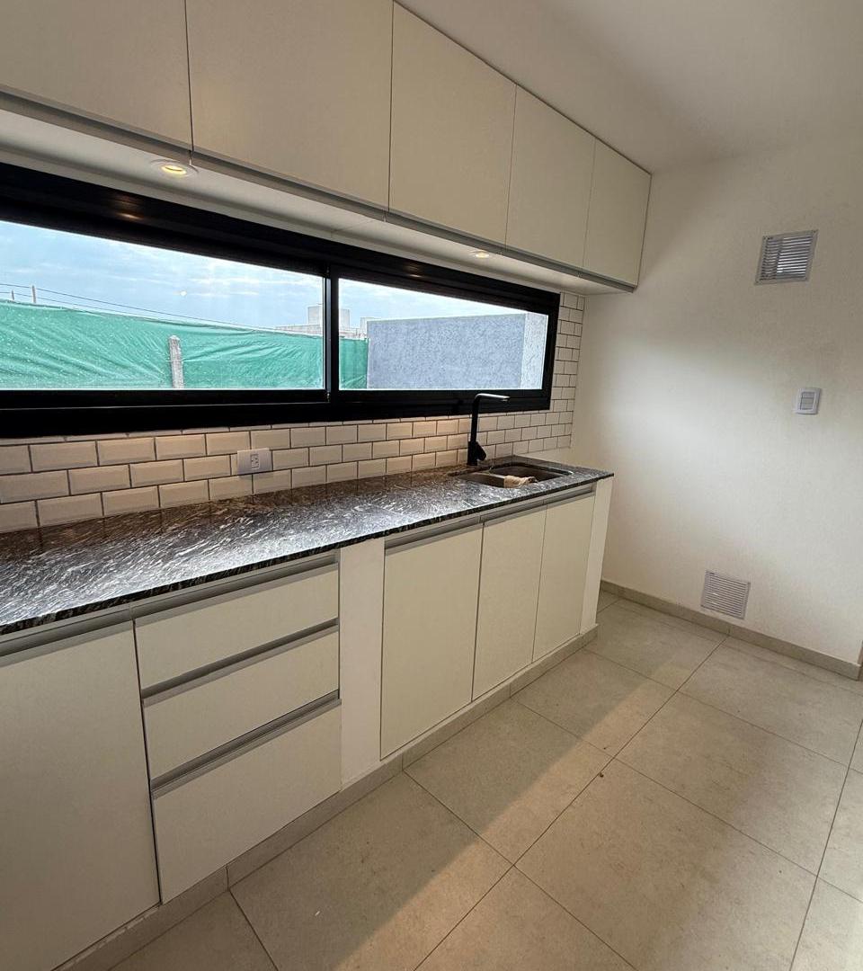 Foto de CASA EN ALQUILER 3 DORMITORIOS DOCTA, imagen 5
