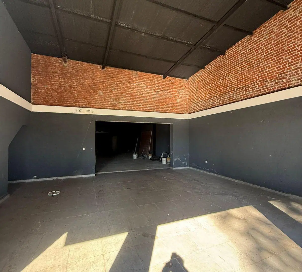 LOCAL COMERCIAL EN ALQUILER BARRIO PUEYRREDÓN 4