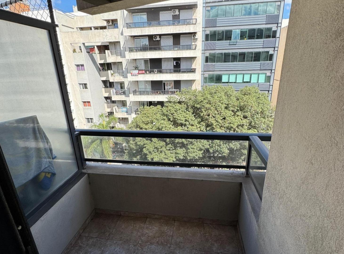 Foto de DEPARTAMENTO EN VENTA GENERAL PAZ 1 DORMI CON BALCON., imagen 4