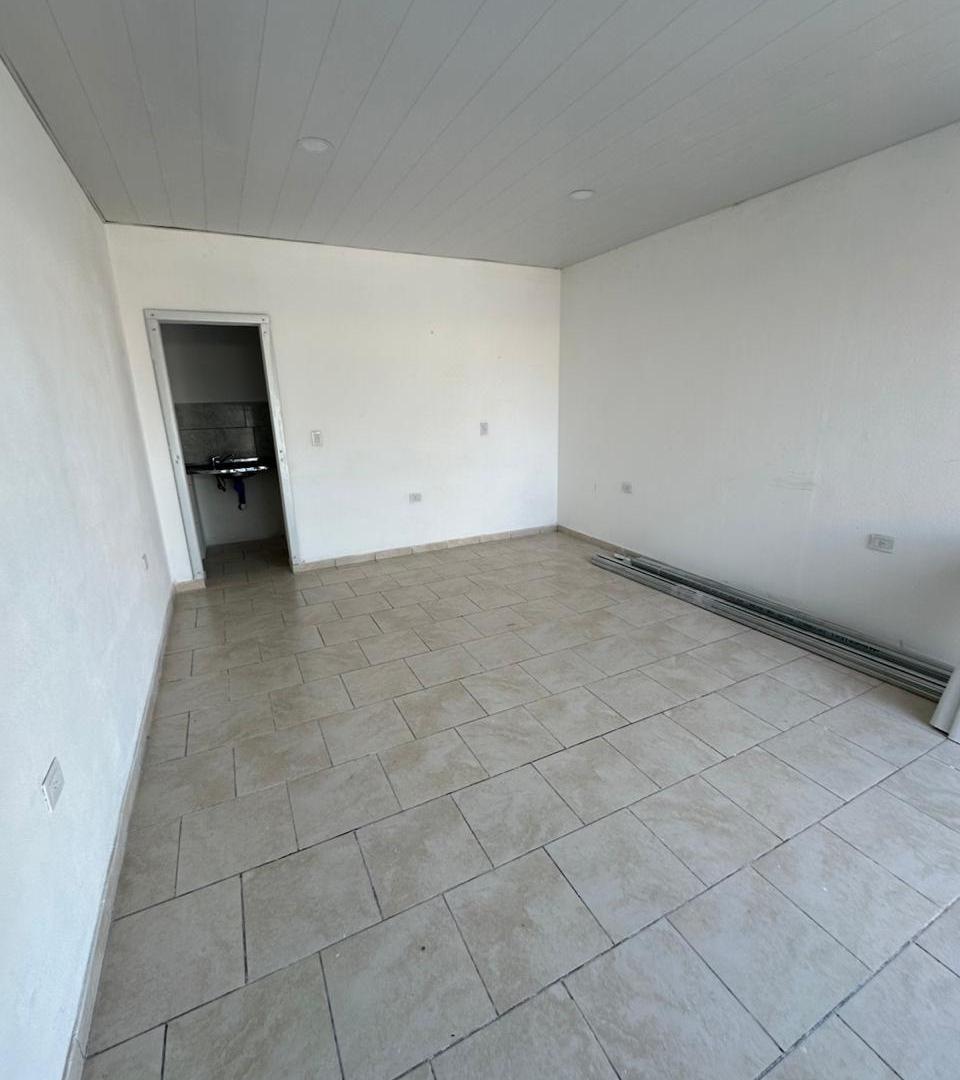 Foto de LOCAL COMERCIAL EN ALQUILER BARRIO RESIDENCIAL AMÉRICA, imagen 1