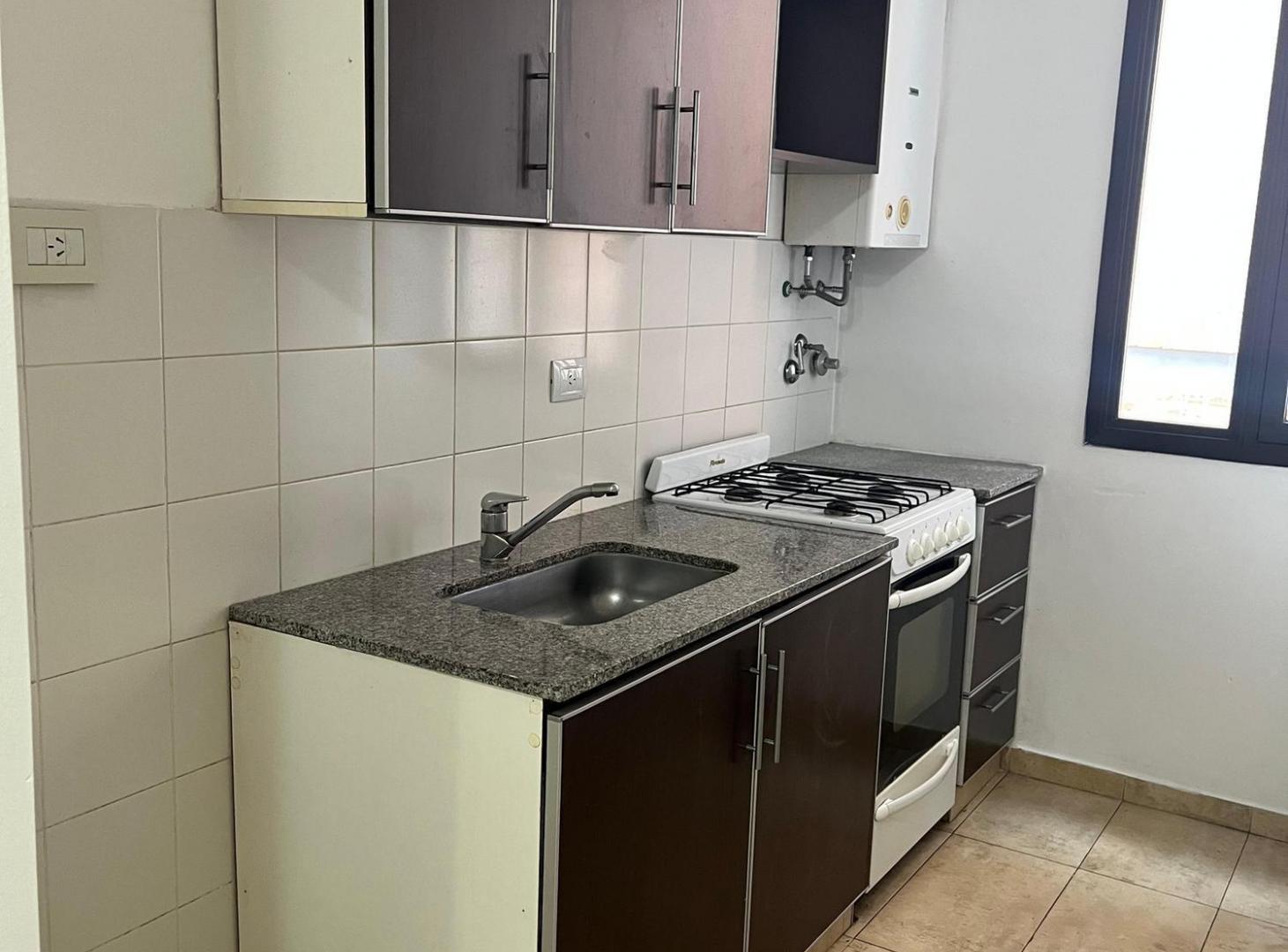 Foto de DEPARTAMENTO EN ALQUILER 2 DORMITORIOS-- BALCÓN--TERRAZA CON ASADOR, imagen 4