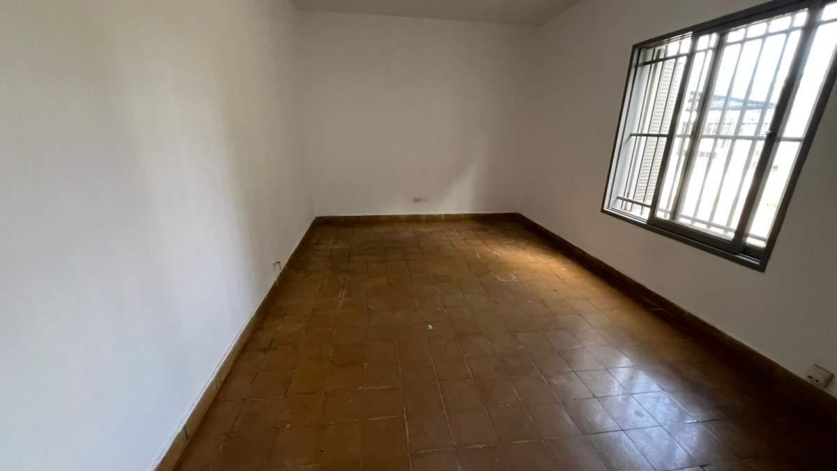 Foto de CASA DE 3 DORMITORIOS Y PATIO EN BARRIO MARQUES DE SOBREMONTE, imagen 4