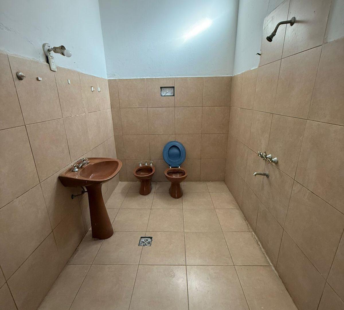 Foto de CASA DE 2 DORMITORIOS EN BARRIO GENERAL BUSTOS, imagen 4