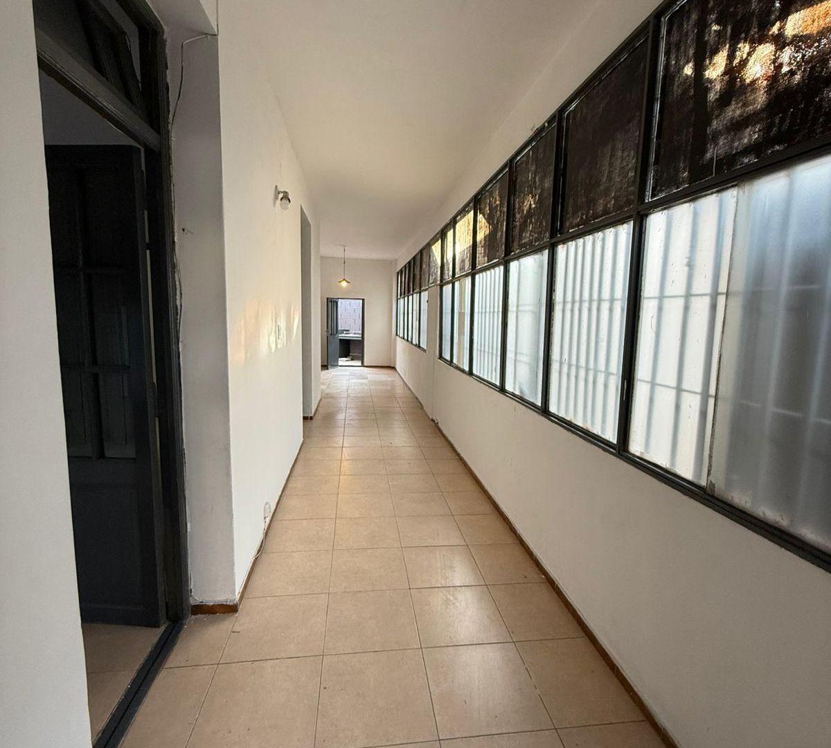 Foto de CASA DE 2 DORMITORIOS EN BARRIO GENERAL BUSTOS, imagen 3