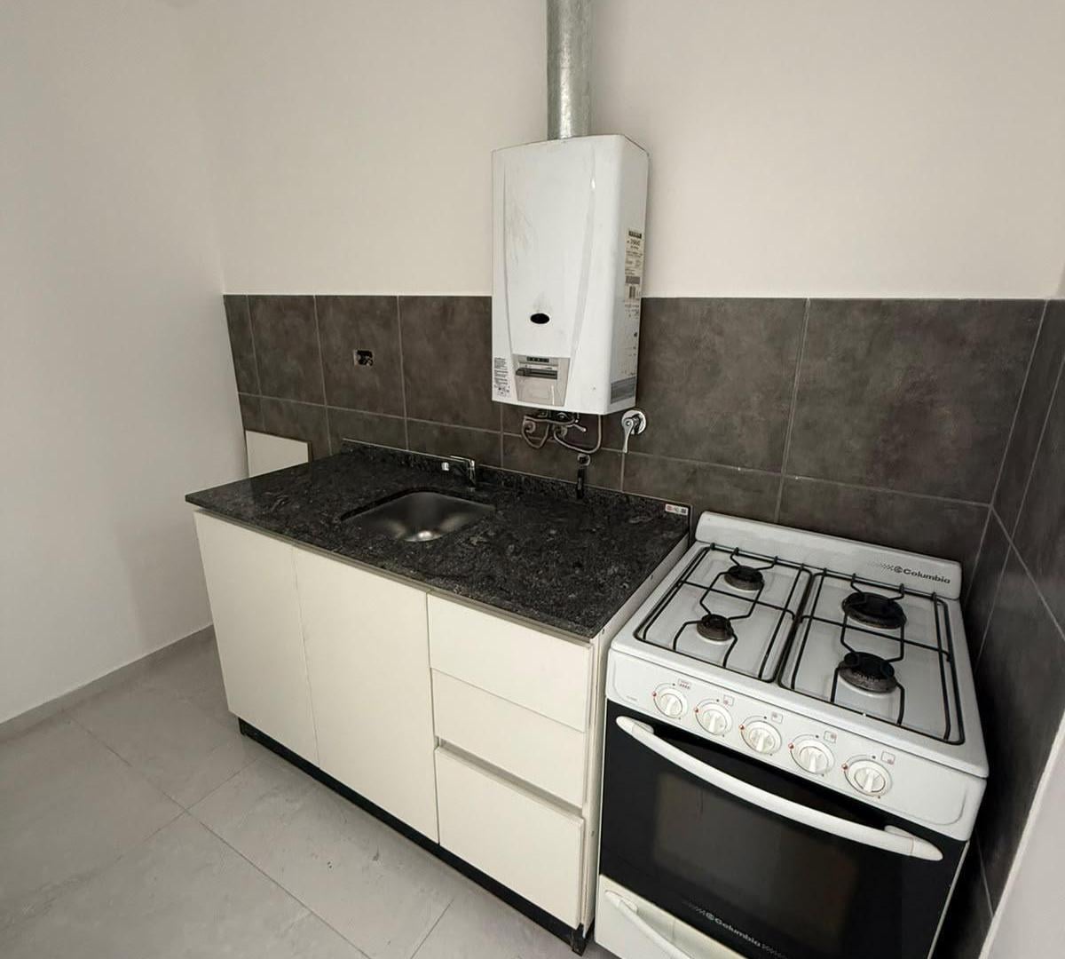 Foto de DEPARTAMENTO DE 1 DORMITORIO EN BARRIO ALBERDI, imagen 1