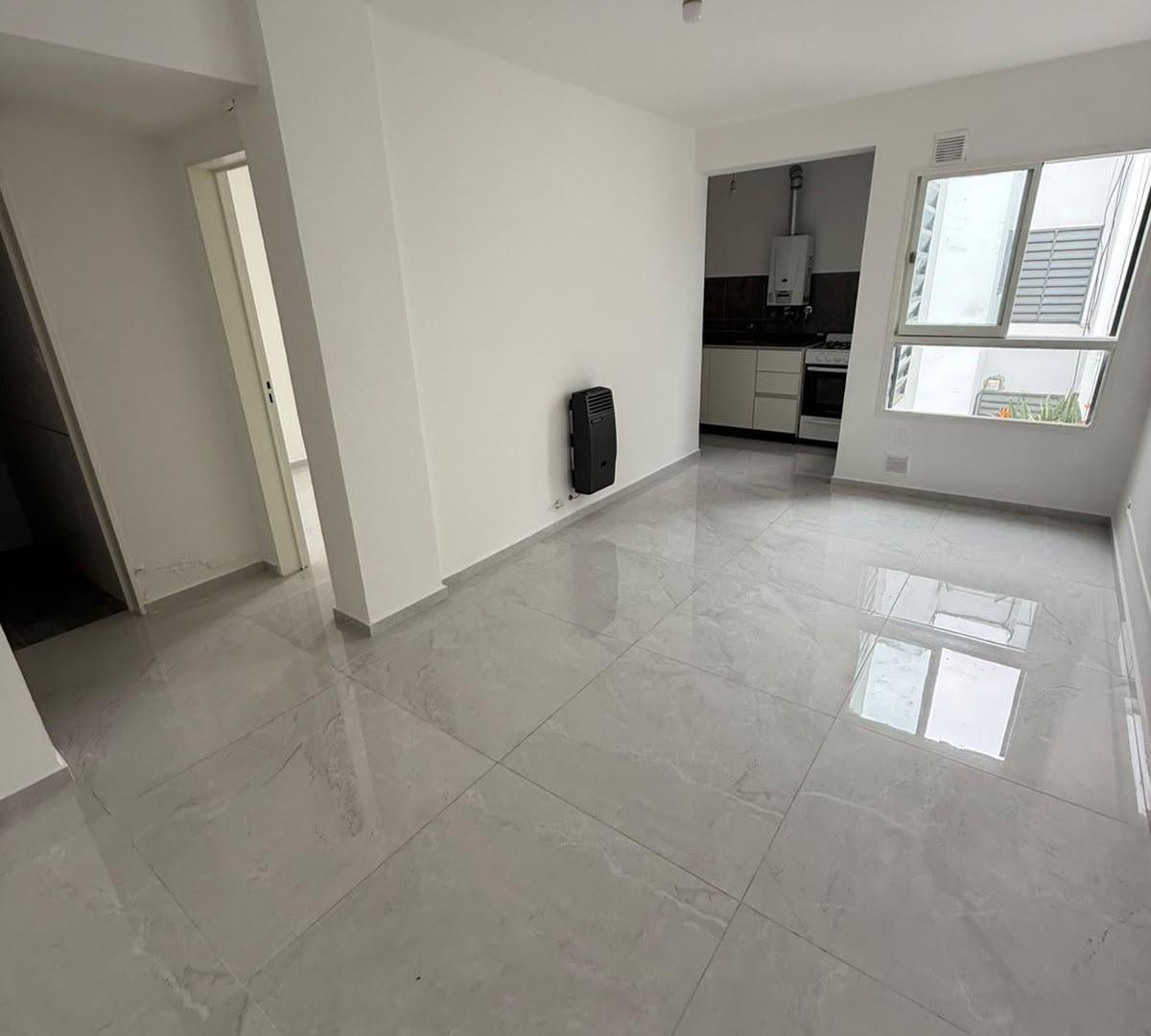 Foto de DEPARTAMENTO DE 1 DORMITORIO EN BARRIO ALBERDI, imagen 2