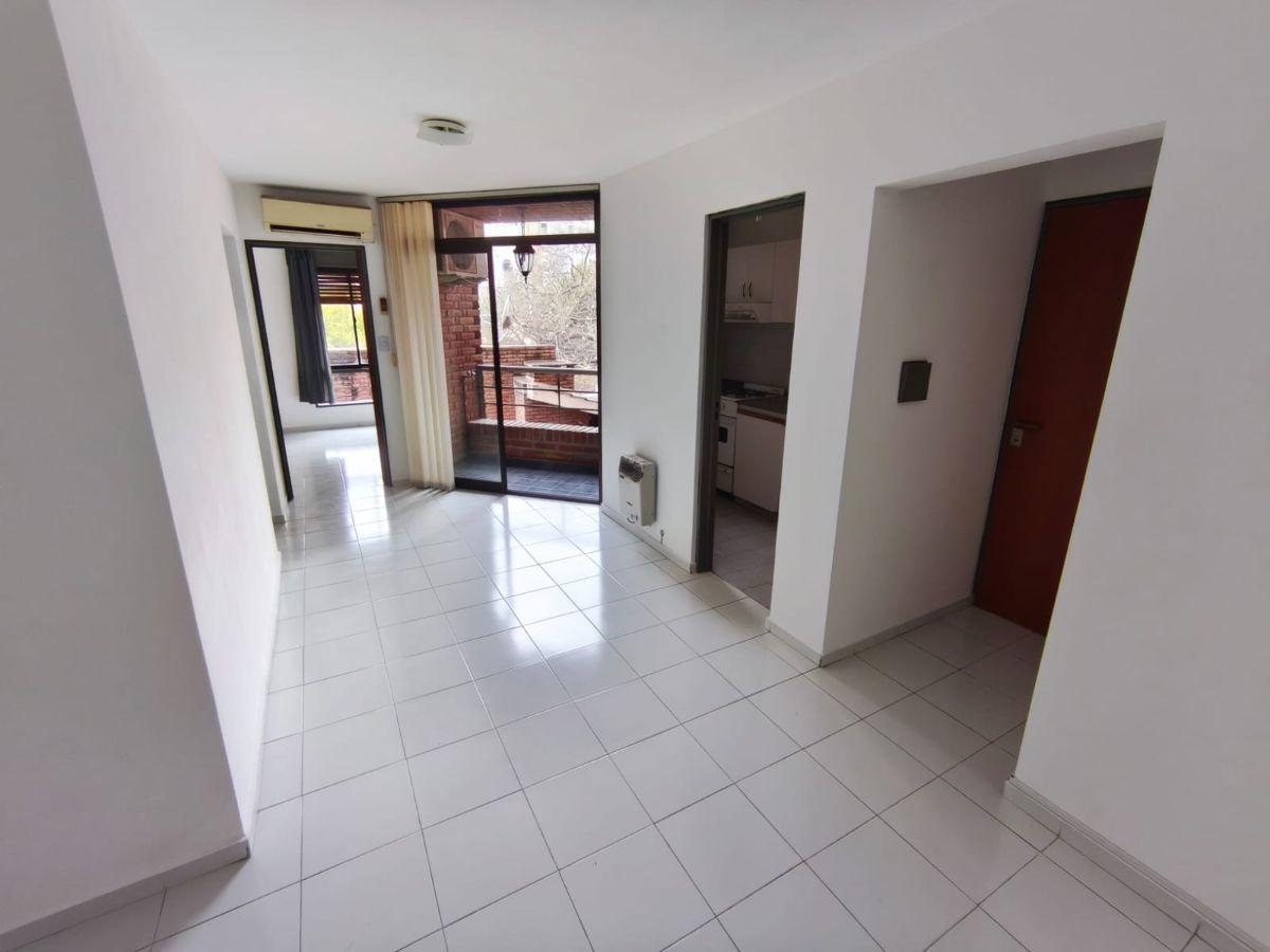 Foto de En Alquiler dpto de 1 Dormitorio con balcón | B° Alberdi, imagen 2