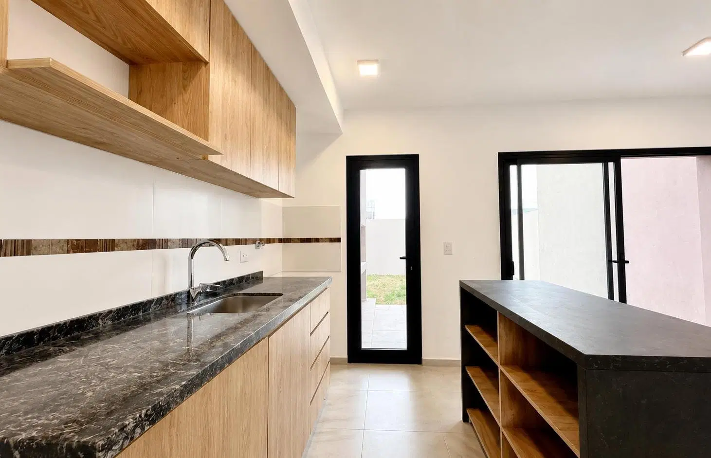 DUPLEX EN ALQUILER EN COLINAS DE MANANTIALES 3 DORMIT 3 BAÑOS PATIO ASADOR 4