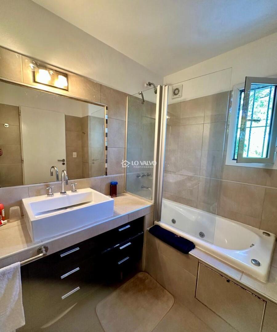 Foto de CASA EN VENTA ARGUELLO PILETA 3 DORMITORIOS, imagen 5