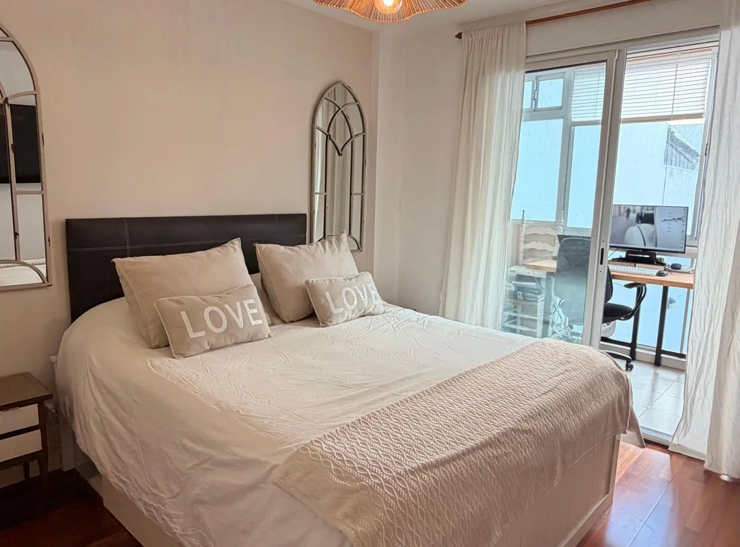 Departamento semipiso de 3 ambientes con cochera doble en Zona Aldrey 4