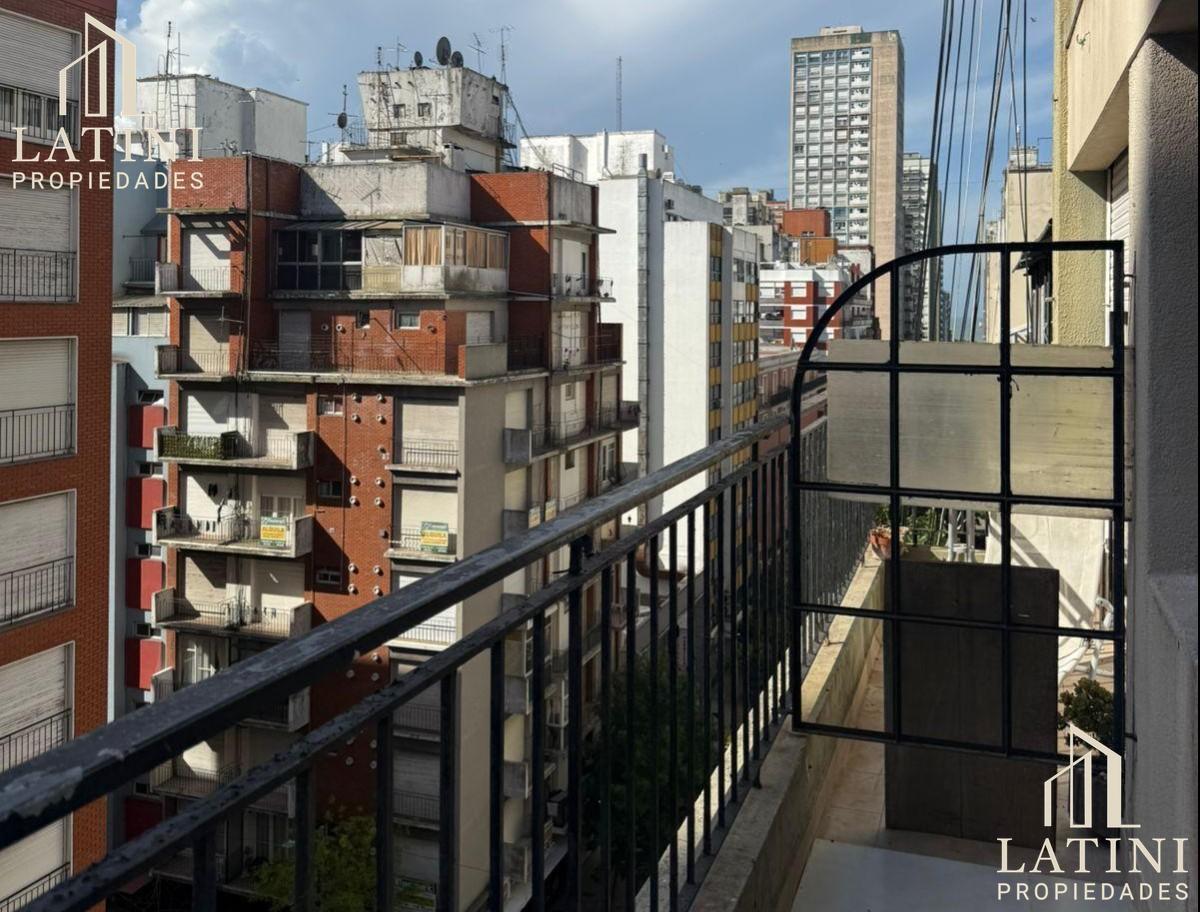 Foto de Venta Departamento 1 Ambiente Reciclado con Balcón en Centro, imagen 1