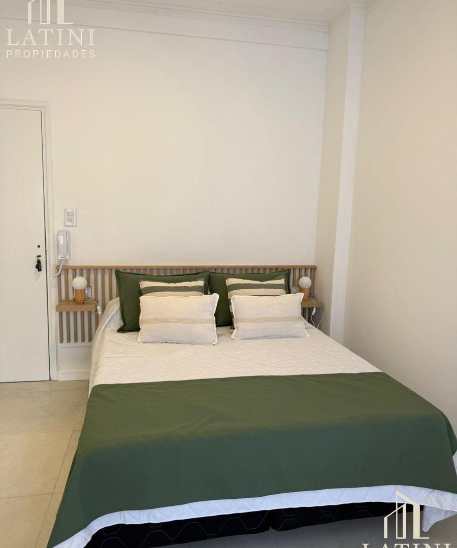 Foto de Venta Departamento 1 Ambiente Reciclado con Balcón en Centro, imagen 2