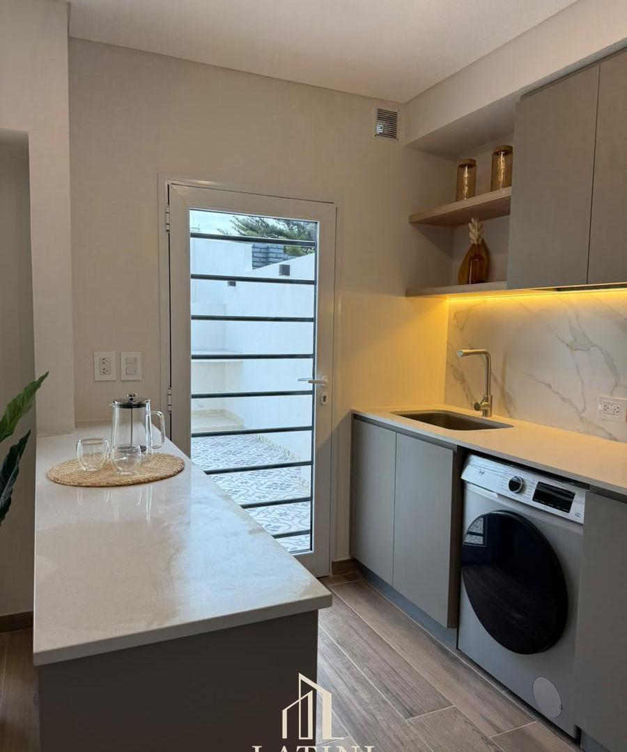 Foto de Venta Duplex 4 Ambientes Reciclado en Parque Luro, imagen 5