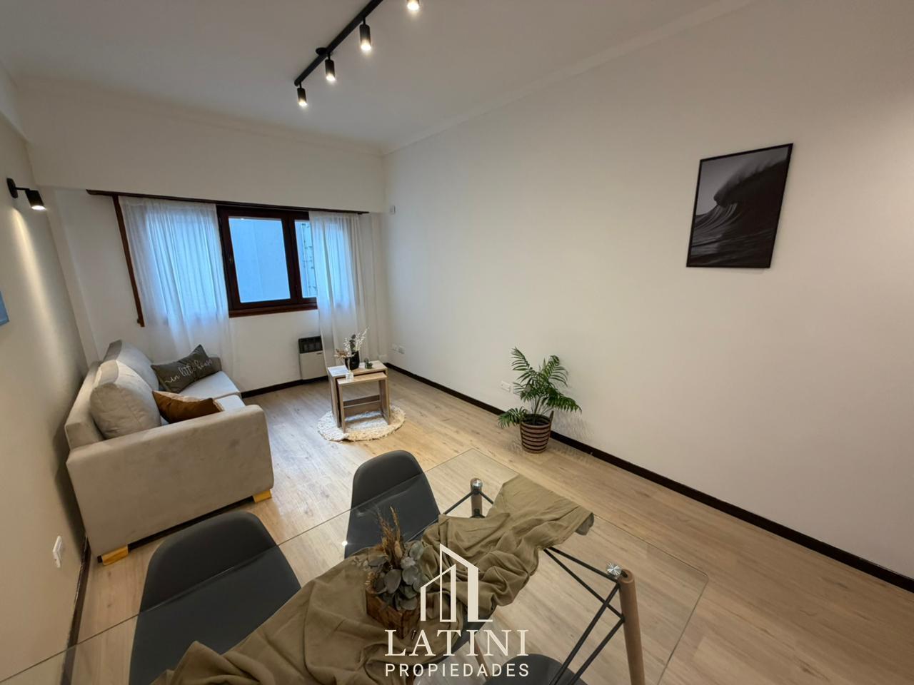 Foto de Venta Departamento 2 Ambientes c/dependencia Reciclado, imagen 1