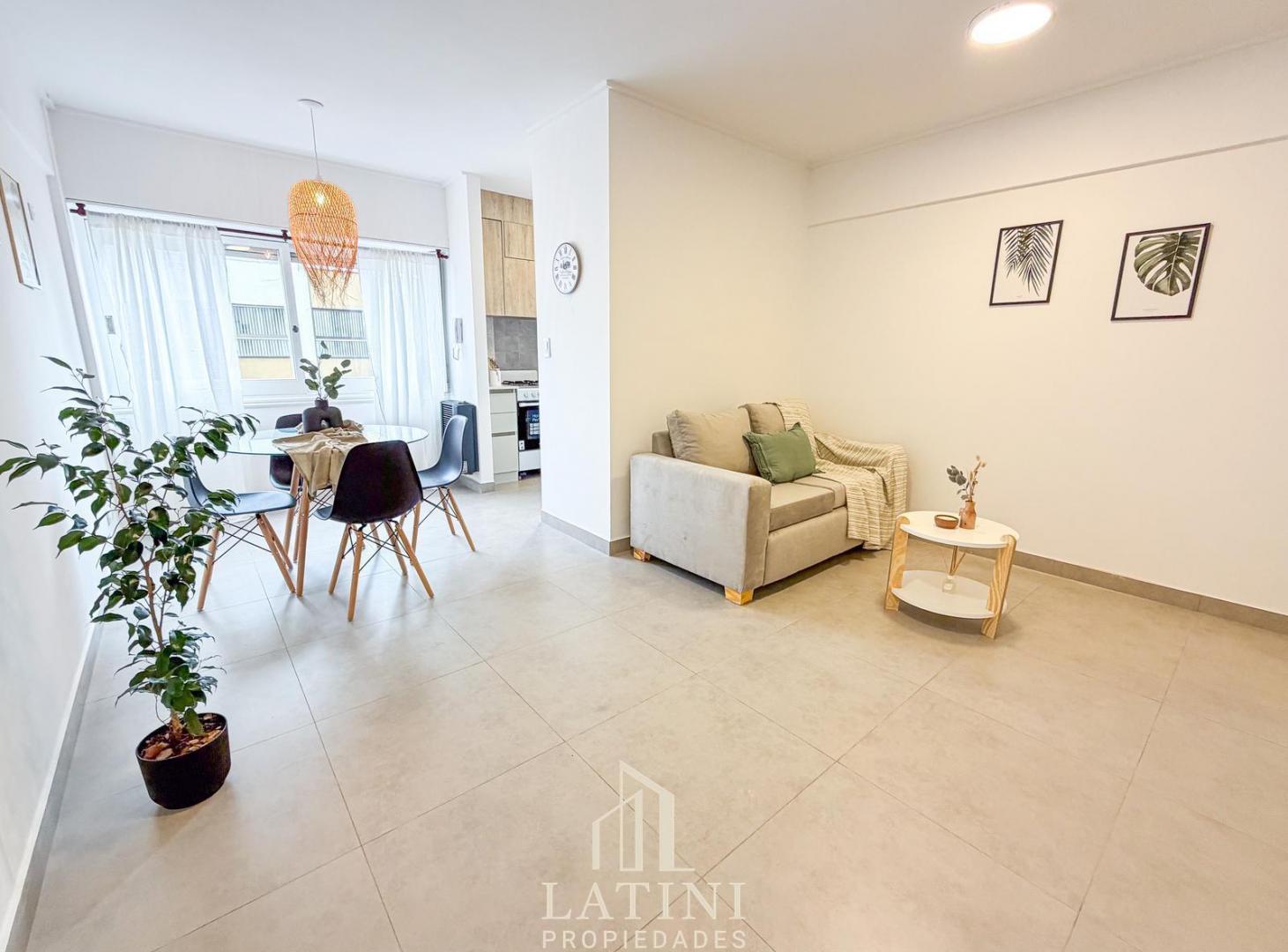 Foto de Venta Departamento 2 Ambientes Reciclado en el Centro, imagen 3