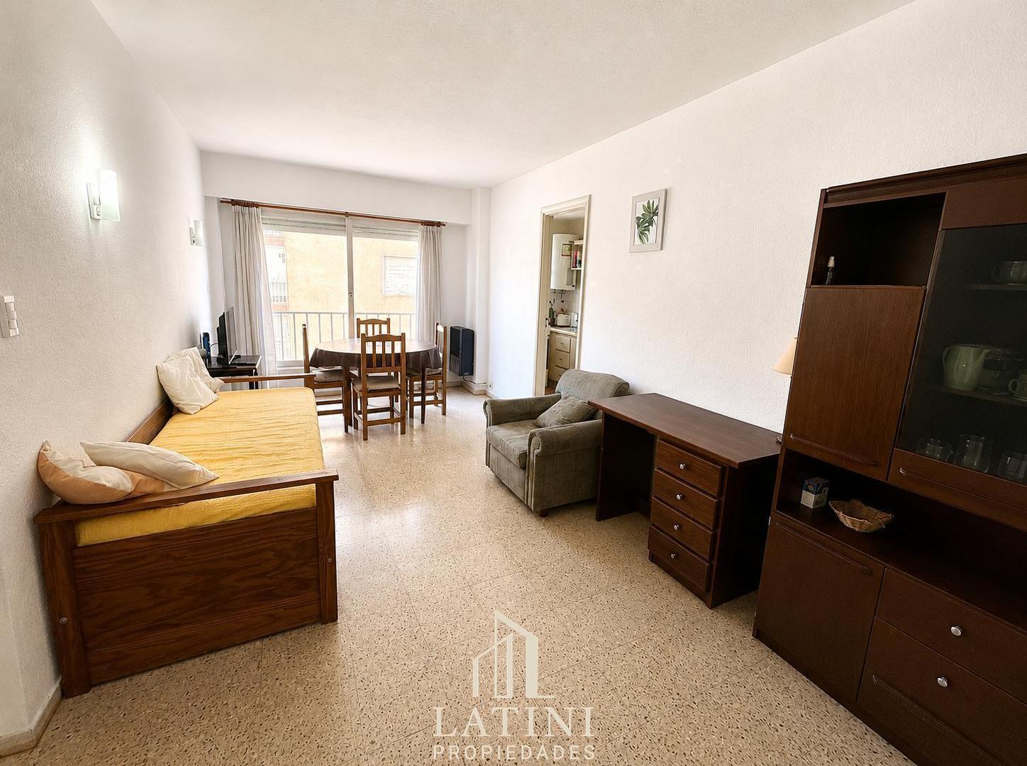 Foto de Venta Departamento 2 Ambientes con Dependencia en Centro, imagen 1