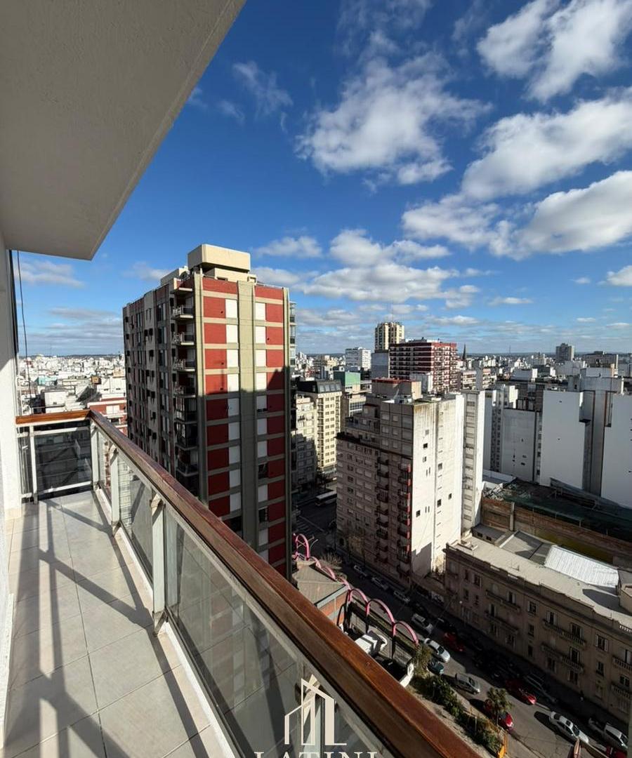 Foto de Venta Departamento 2 Ambientes C/Cochera en el Centro, imagen 3