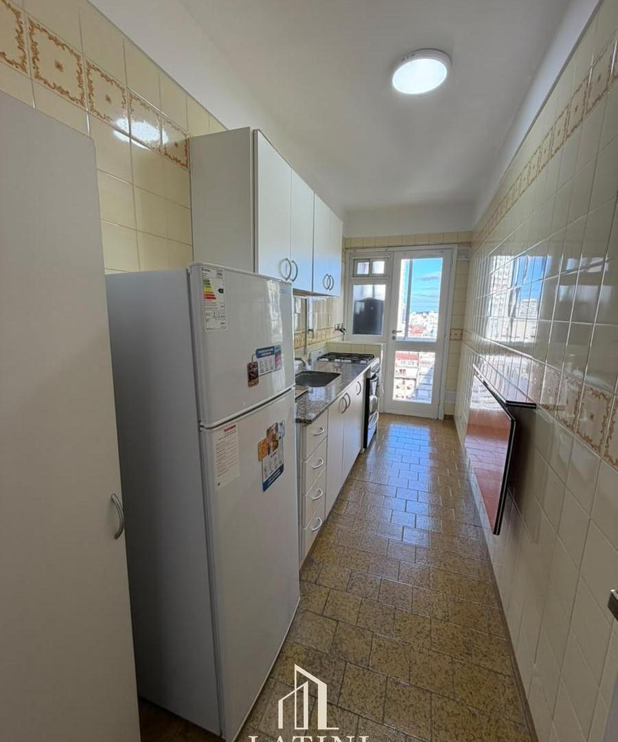 Foto de Venta Departamento 2 Ambientes C/Cochera en el Centro, imagen 2