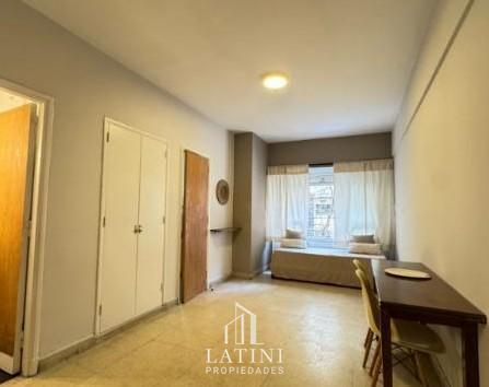 Foto de Venta Departamento Monoambiente a la Calle en Zona Aldrey, imagen 3