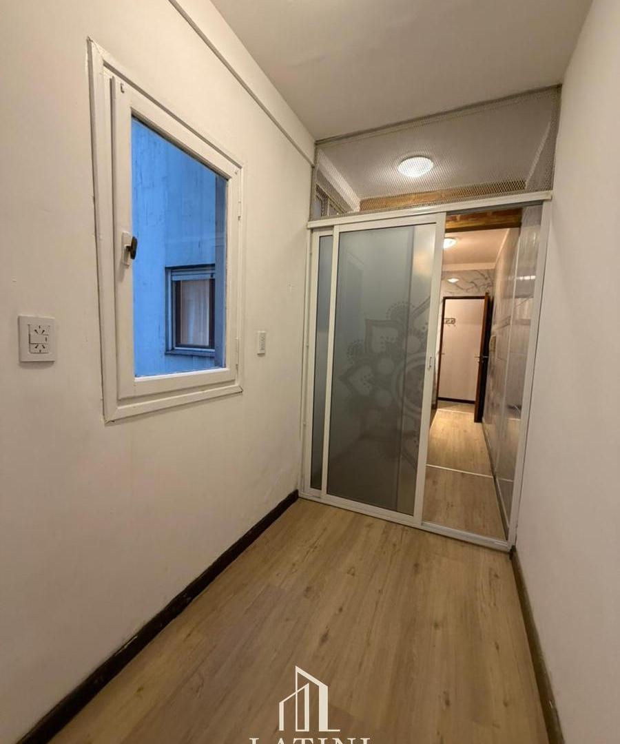Foto de Venta Departamento 2 Ambientes con Dependencia en Macrocentro, imagen 2