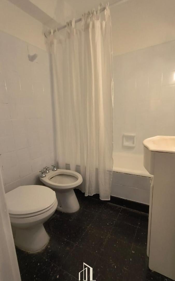 Foto de Venta Departamento Monoambiente Con Balcón en Guemes, imagen 3