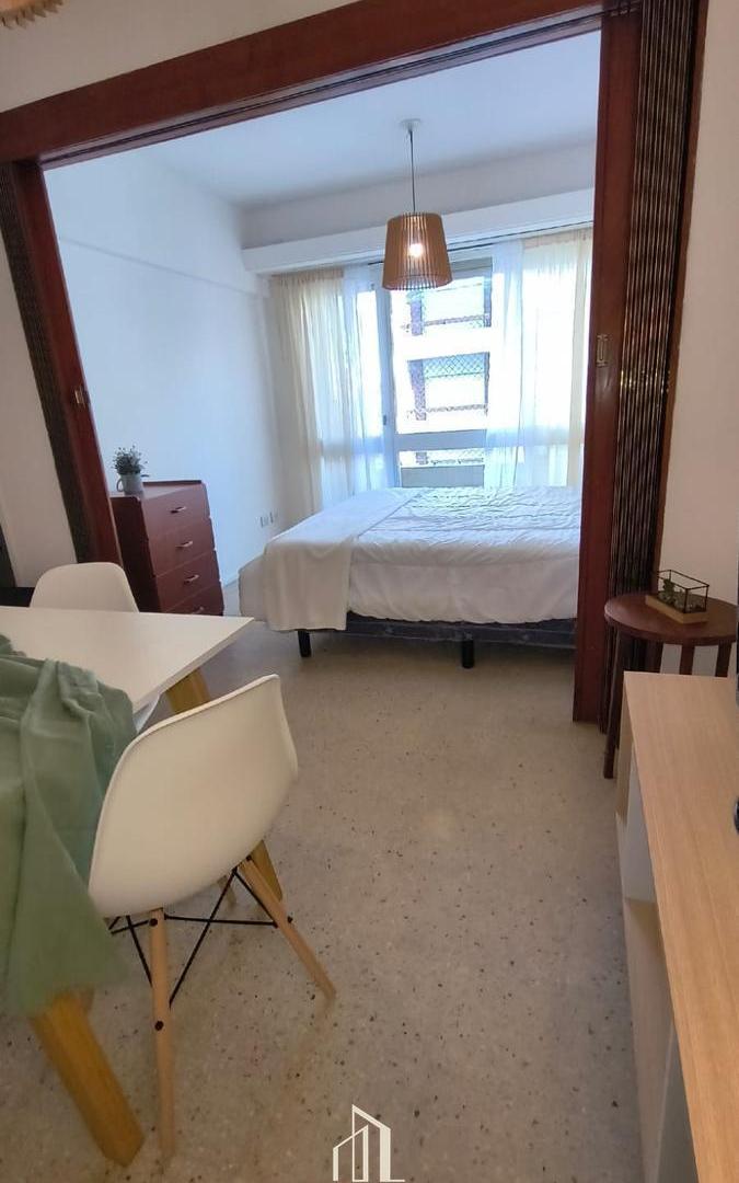 Foto de Venta Departamento Monoambiente Con Balcón en Guemes, imagen 2