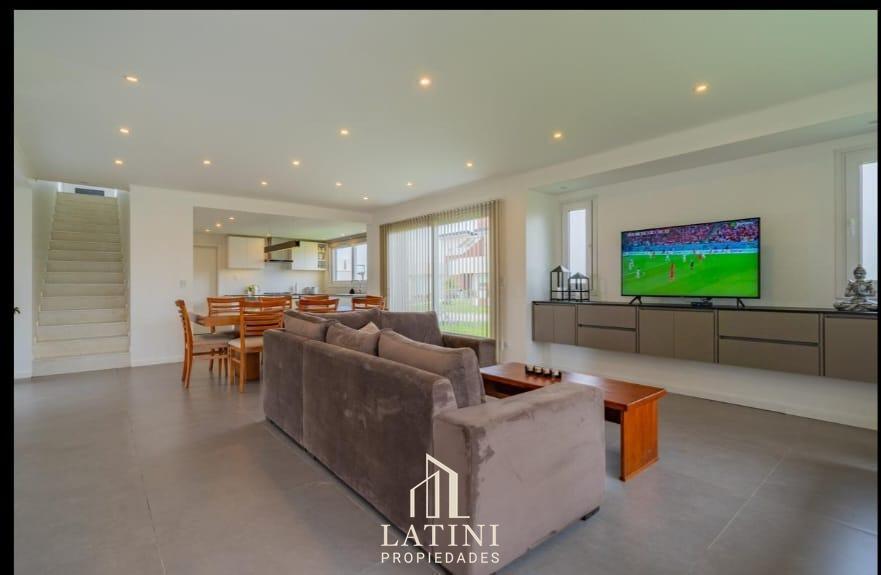 Foto de Venta Casa 4 Ambientes En Barrio Privado Tierras del Mar, imagen 4